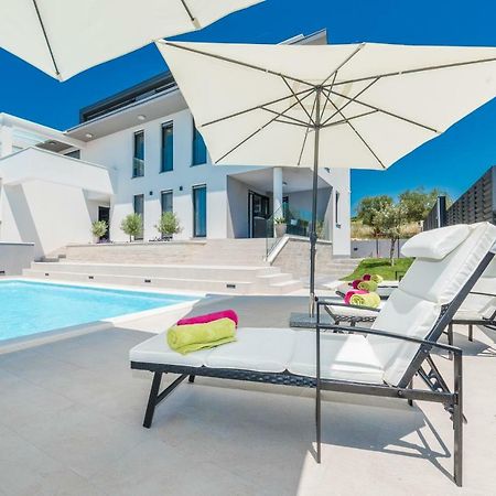 Villa Franica زادار المظهر الخارجي الصورة
